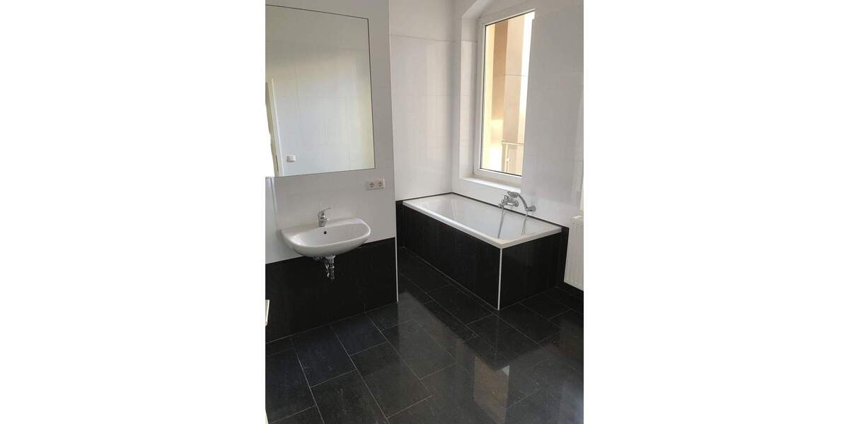 Etagenwohnung Magdeburg Altstadt - 2 Zimmer, 82 m&sup2;, 575&euro; | Angebot:24582390