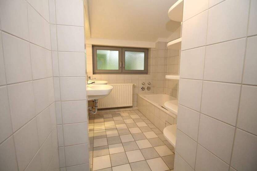 Besichtigung am 23.10. um 13.00 Uhr, Dreizimmerwohnung mit Balkon 3 zimmer