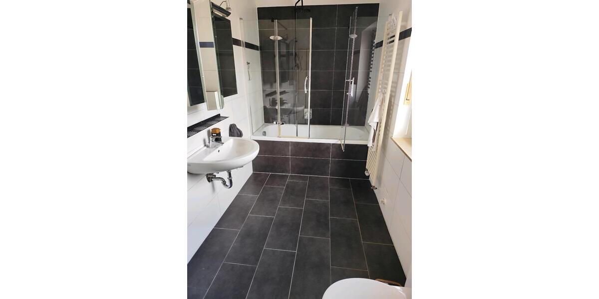 Etagenwohnung Halle - 4 Zimmer, 96 m&sup2;, 950&euro; | Angebot:25831655