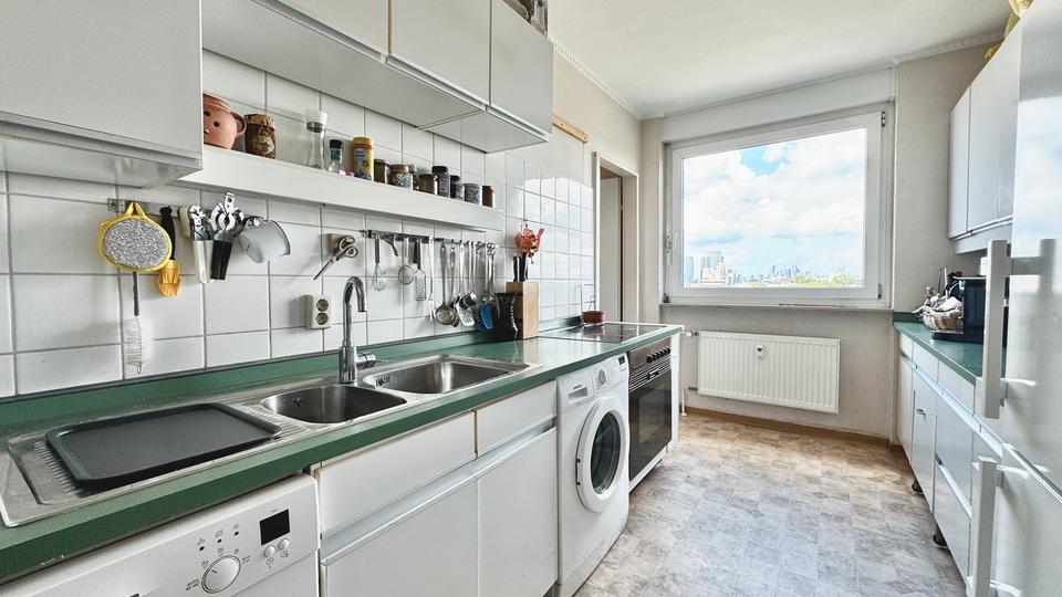 Möblierte 4-Zimmer-Wohnung mit Main- und Skylineblick im beliebten Offenbach Main Park 4 zimmer