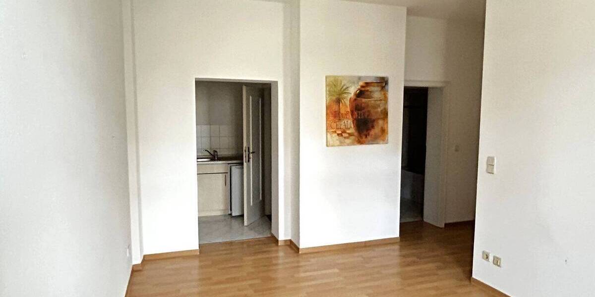 Etagenwohnung Glauchau - 1 Zimmer, 36 m&sup2;, 250&euro; | Angebot:26207412