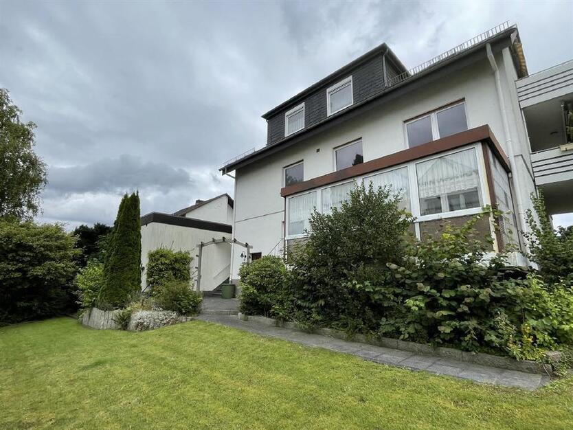 Geräumige und zentrumsnahe 4-Zimmerwohnung mit Balkon in Herford! zimmer