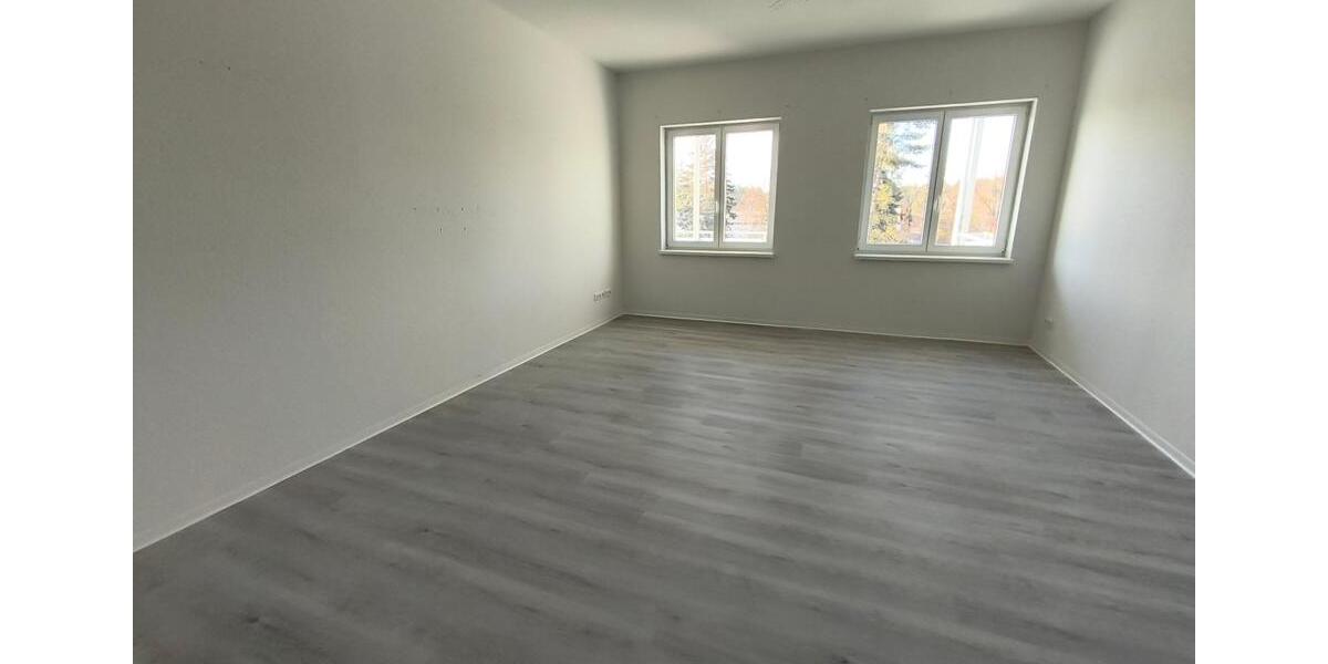 Etagenwohnung Lauta - 4 Zimmer, 136 m&sup2;, 1.090&euro; | Angebot:26458399