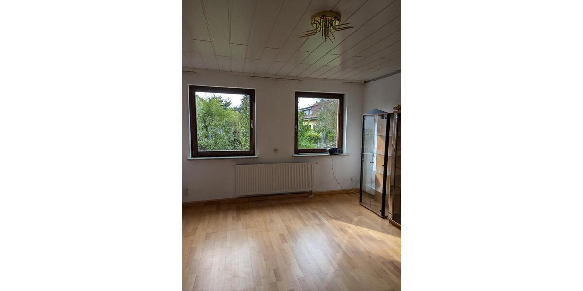 Hochparterre Eiterfeld - 3 Zimmer, 60 m&sup2;, 350&euro; | Angebot:26671578