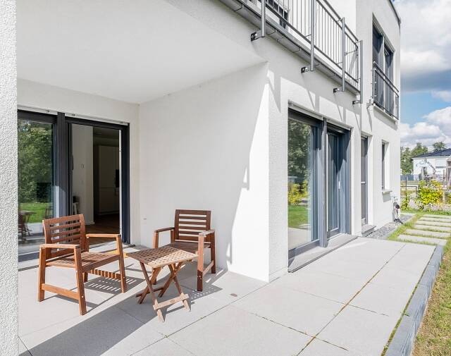 Befristet: Modernes Wohnen mit Stil: Garten, Terrasse & offenes Wohnkonzept vereint