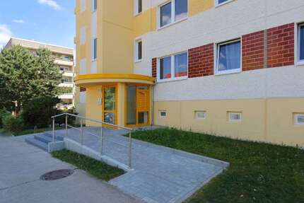 Wohnung zum Mieten in Dessau-Roßlau 425 € 70.38 m²