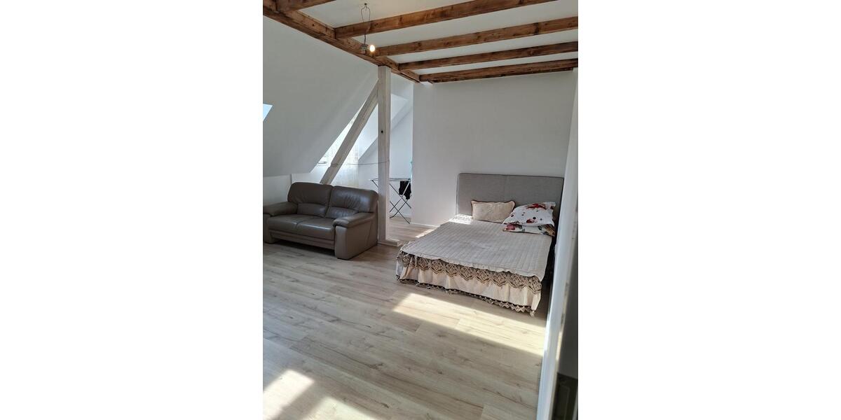 Dachgeschoßwohnung Gelsenkirchen Gelsenkirchen-Mitte - 3 Zimmer, 80 m&sup2;, 1.000&euro; | Angebot:26591544