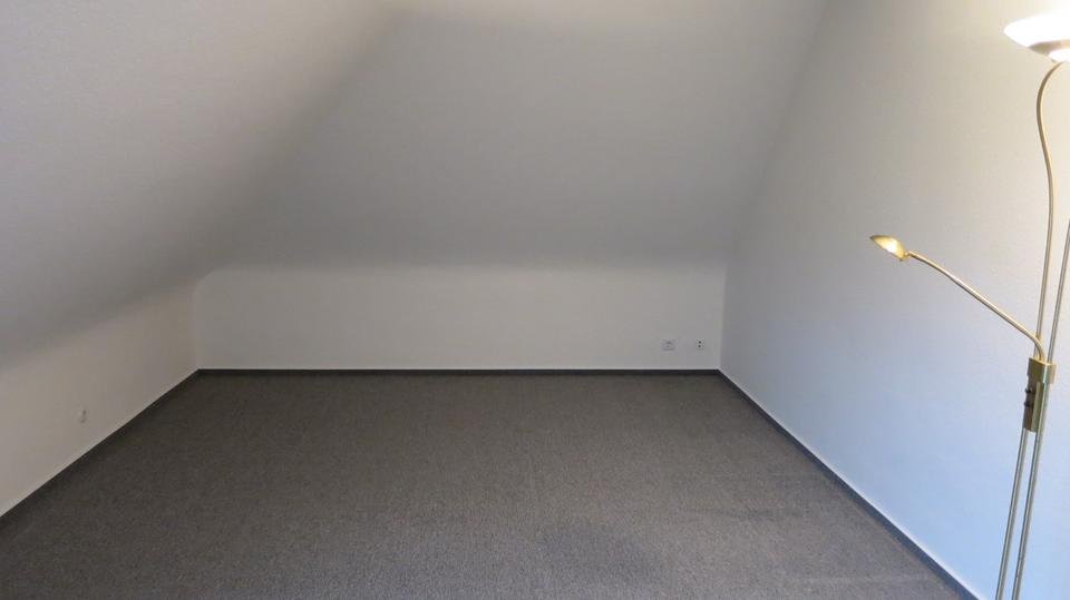 Dachgeschoßwohnung Sittensen - 2.5 Zimmer, 65 m&sup2;, 650&euro; | Angebot:24840226