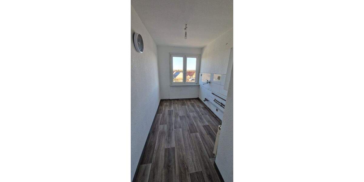 Etagenwohnung Kalbe - 4 Zimmer, 70 m&sup2;, 300&euro; | Angebot:25263475