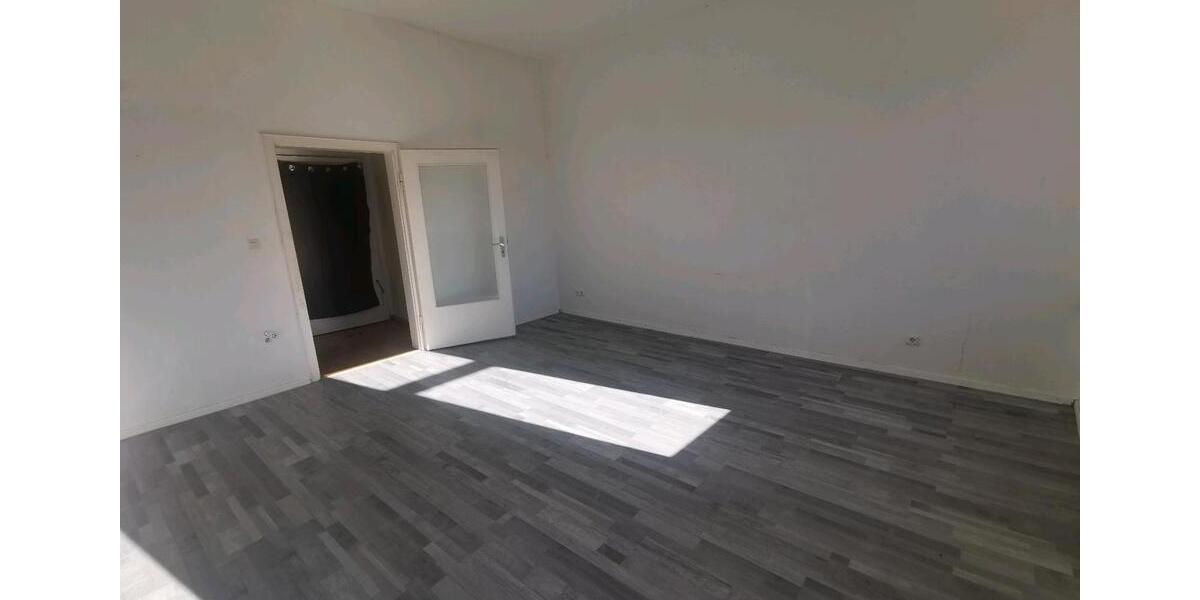 Etagenwohnung Rinteln - 3 Zimmer, 84 m&sup2;, 600&euro; | Angebot:26704030