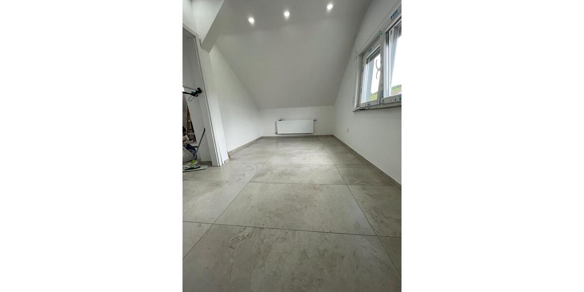 Dachgeschoßwohnung Nordheim - 3 Zimmer, 80 m&sup2;, 1.000&euro; | Angebot:26702482