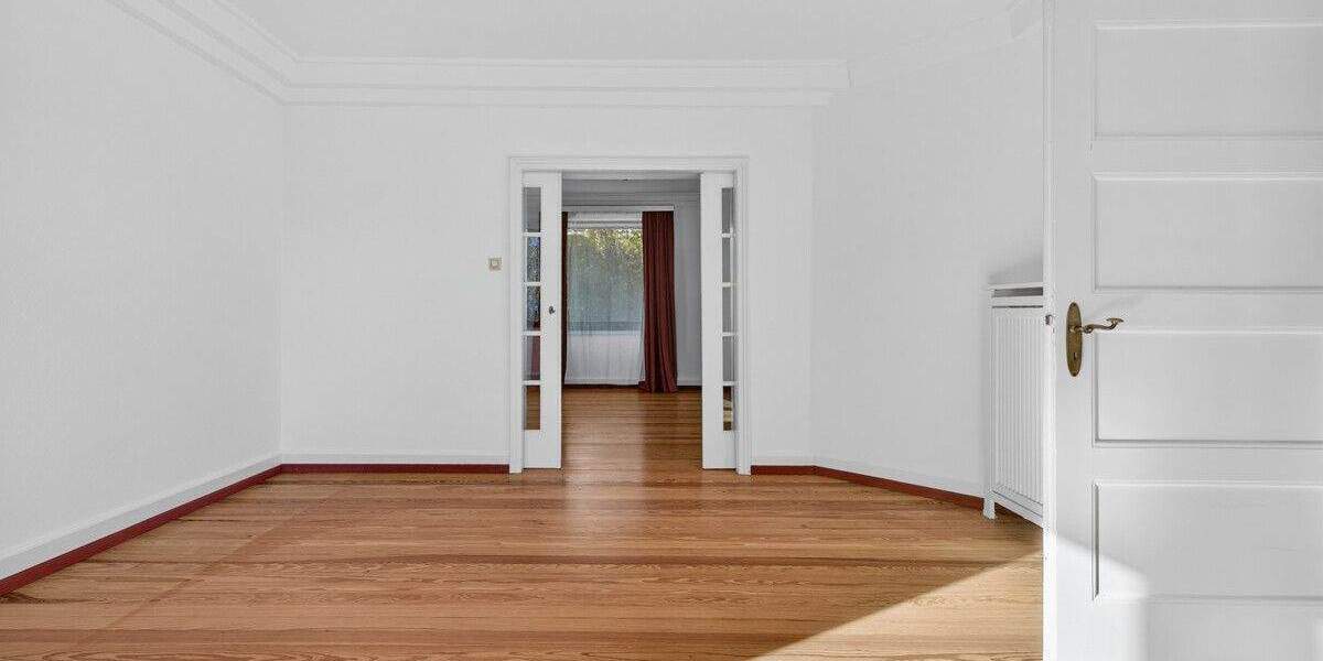 Etagenwohnung Baden-Baden Innenstadt - 4 Zimmer, 115 m&sup2;, 1.280&euro; | Angebot:24860413