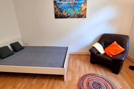 Zentral und Ruhig – WG Zimmer in 4er WG 1 zimmer