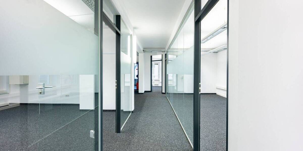 Gewerbeobjekt Würzburg Frauenland - 4 Zimmer, 150 m&sup2;, 1.718&euro; | Angebot:25682356