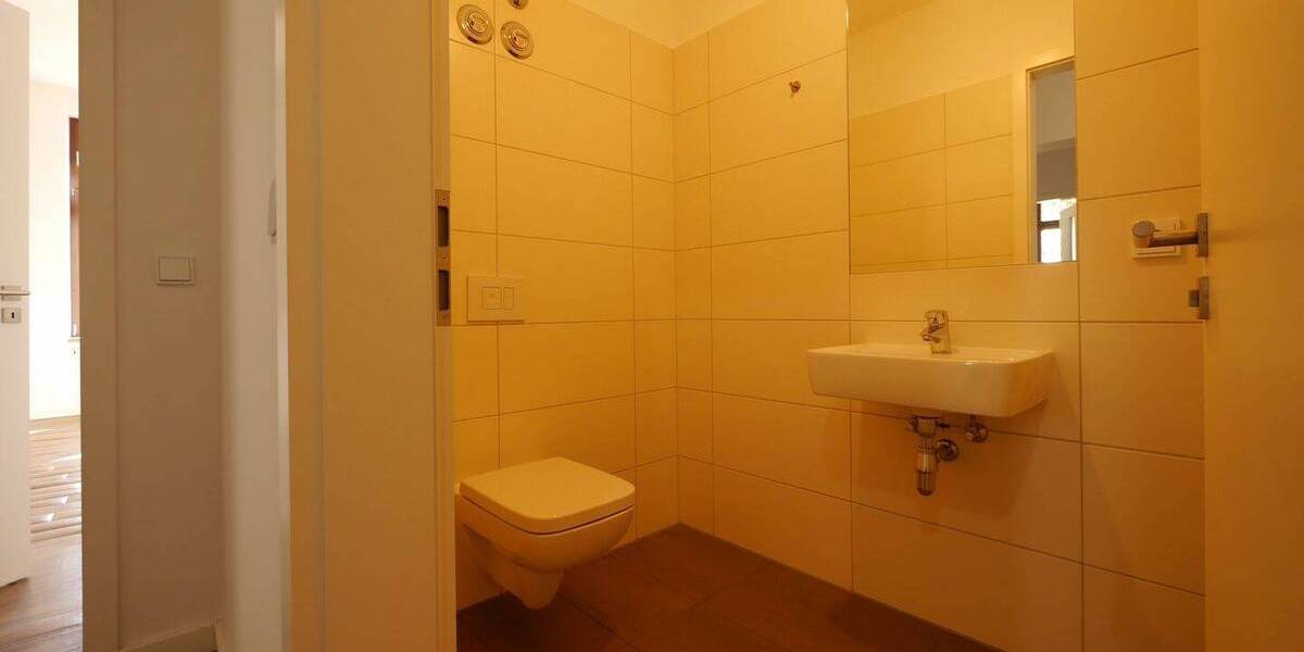 Etagenwohnung Weimar Nordvorstadt - 3 Zimmer, 120 m&sup2;, 1.080&euro; | Angebot:26080045