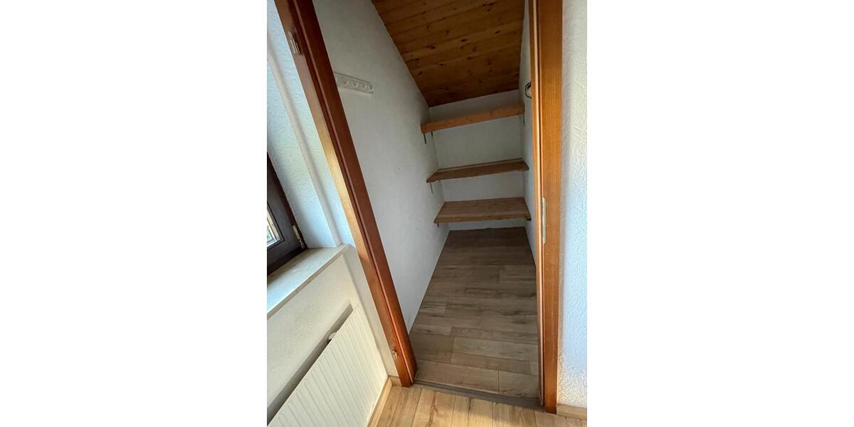 Dachgeschoßwohnung Elztal - 3 Zimmer, 700&euro; | Angebot:23086849