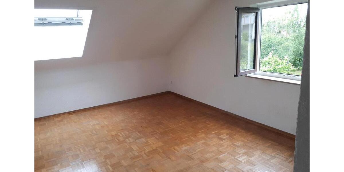 Dachgeschoßwohnung Hüttlingen - 2 Zimmer, 64 m&sup2;, 825&euro; | Angebot:26703747