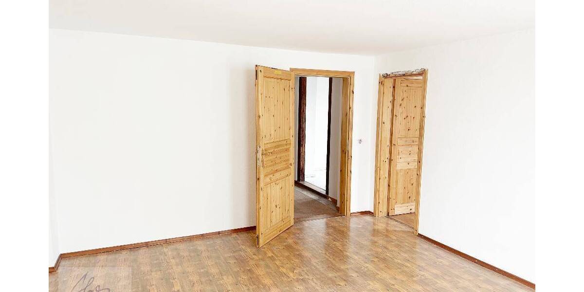 Etagenwohnung Riesa Gröba - 6 Zimmer, 127 m&sup2;, 950&euro; | Angebot:26556321