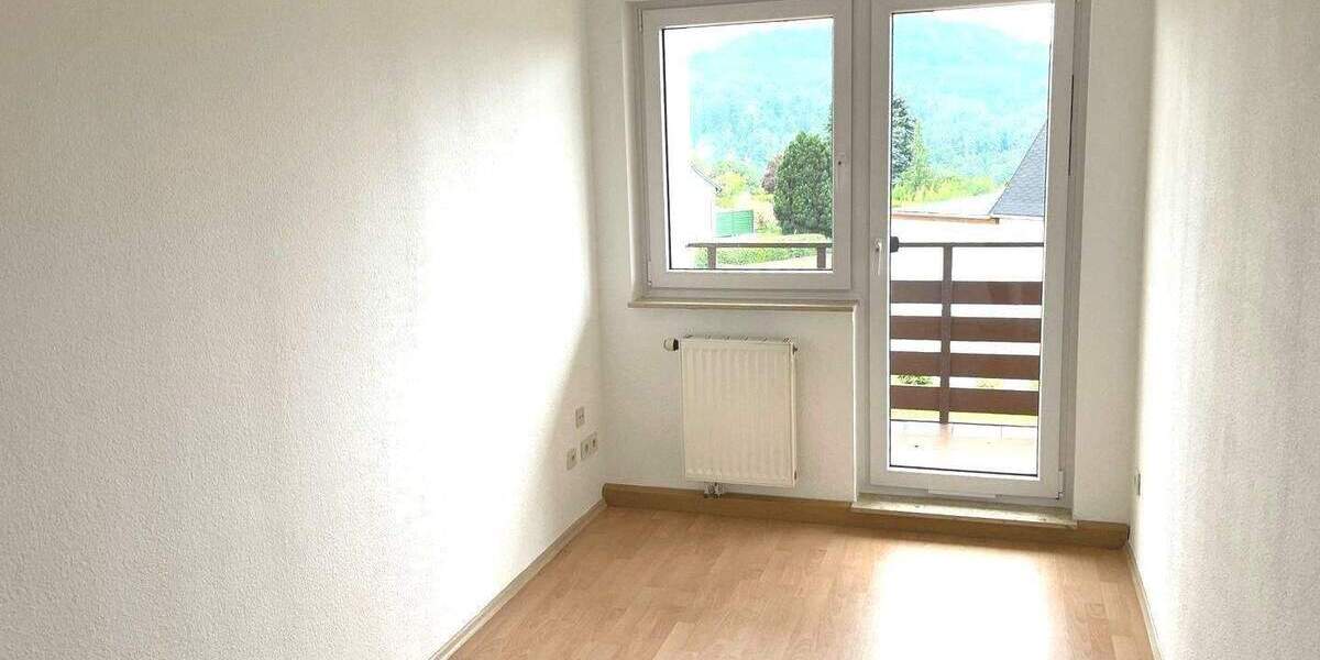 Überragende Fernsicht am Fuße der Augustusburg – perfekt geschnittene 4 Zimmer Wohnung mit Balkon 4 zimmer