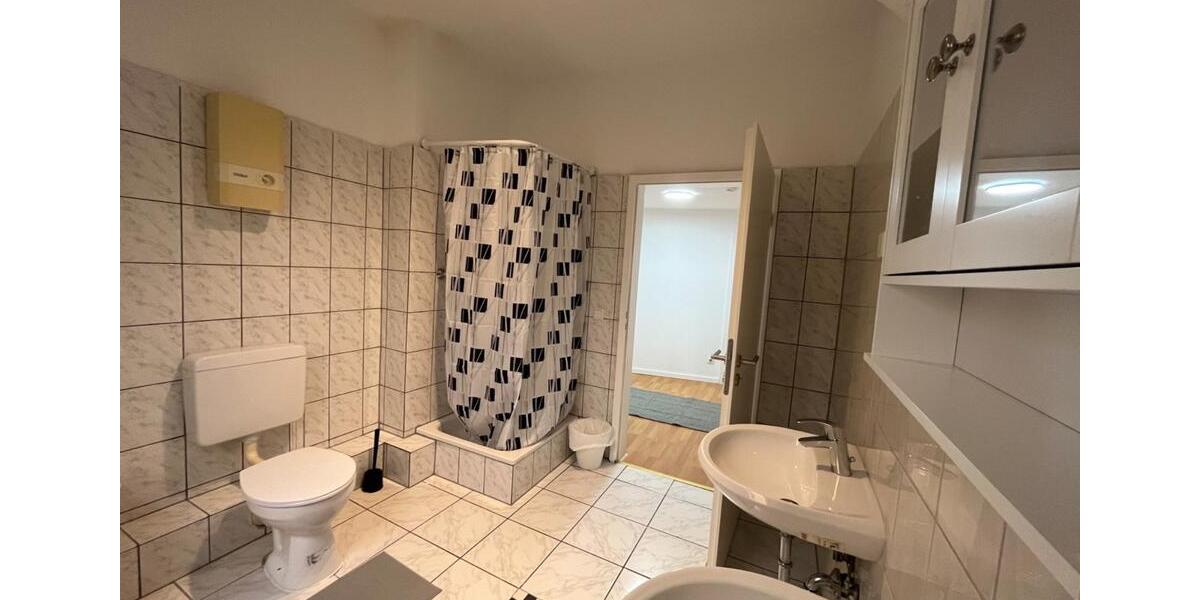 Wohnen auf Zeit Gronau (Westfahlen) - 10 Zimmer, 200 m&sup2;, 15&euro; | Angebot:22558930