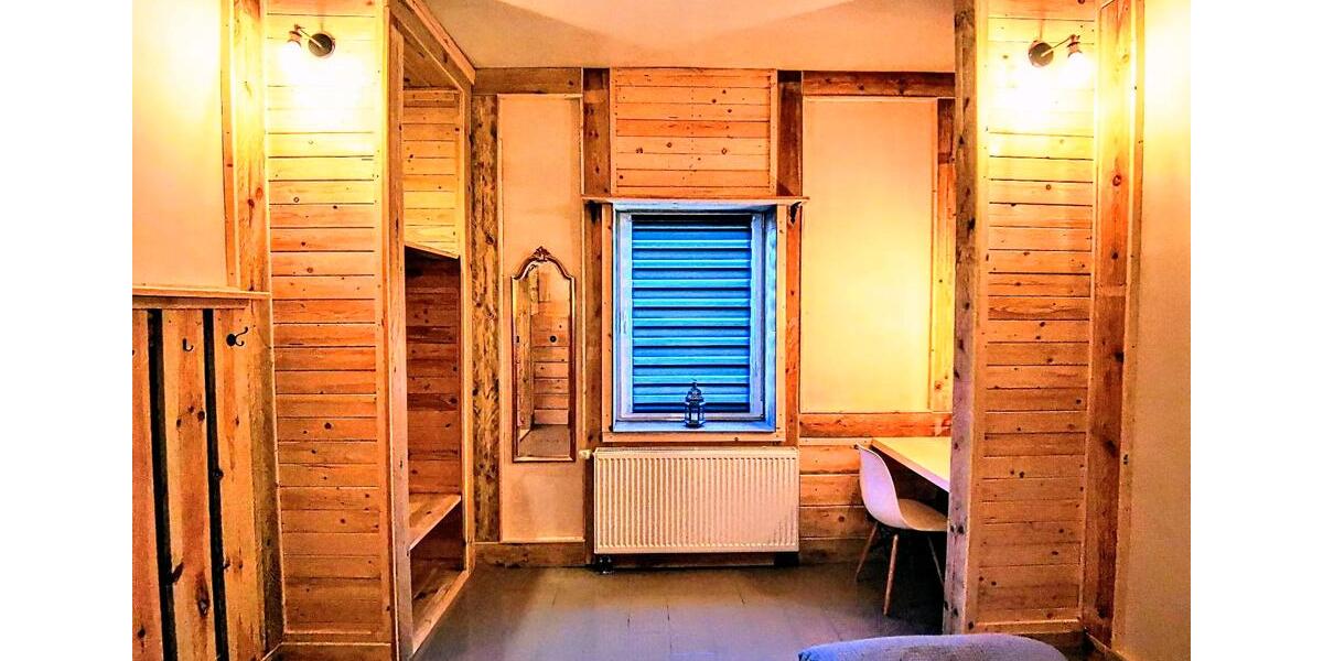 Wohnen auf Zeit Hilter am Teutoburger Wald - 15 Zimmer, 400 m&sup2;, 10&euro; | Angebot:19578706