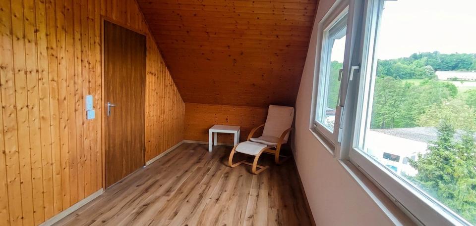 Dachgeschoßwohnung Laubach - 2 Zimmer, 47 m&sup2;, 650&euro; | Angebot:26603095