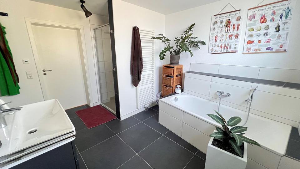 Erdgeschoßwohnung Tuttlingen - 4.5 Zimmer, 158 m&sup2;, 1.580&euro; | Angebot:25430708