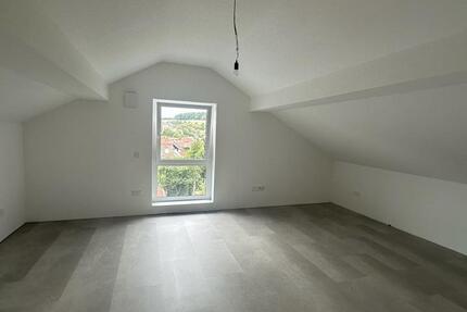 Helle 2-Zimmer Wohnung im kernsanierten Altbau mit Einbauküche 2 zimmer