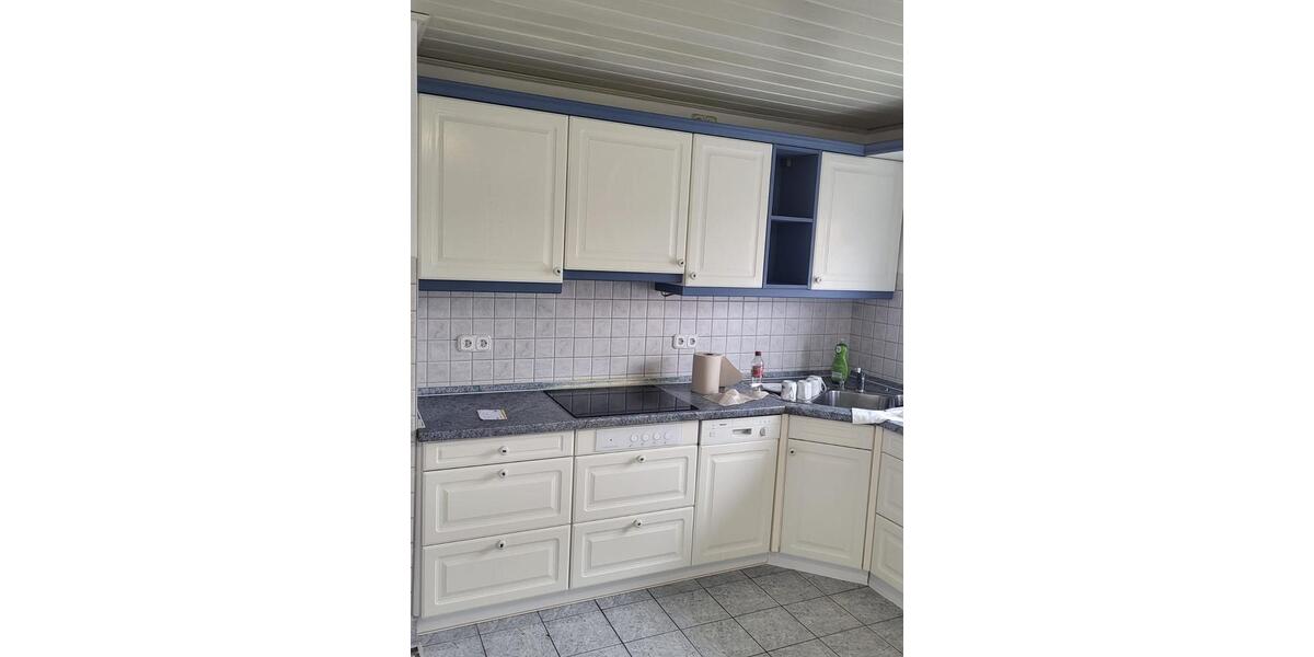 Einfamilienhaus mit Einliegerwohnung zum 01.02.26 zu vermieten 8 zimmer