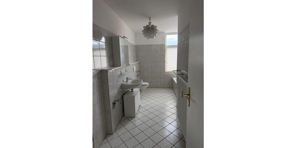 Etagenwohnung Nordhausen - 3 Zimmer, 89 m&sup2;, 700&euro; | Angebot:26365476