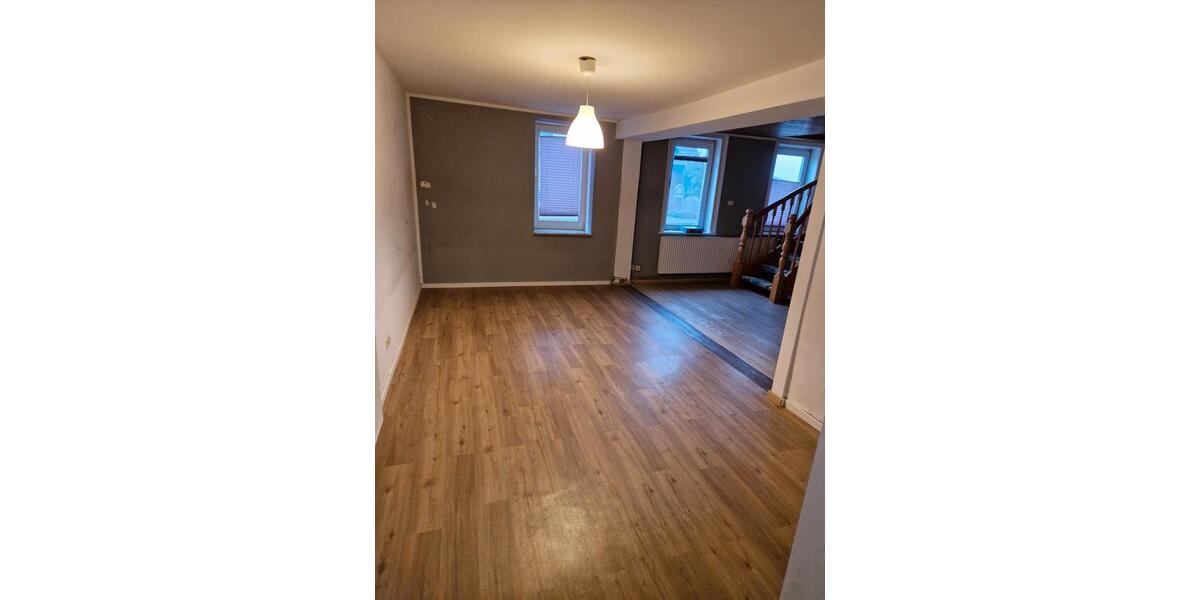 Maisonettenwohnung Lüder - 4 Zimmer, 100 m&sup2;, 700&euro; | Angebot:24764064