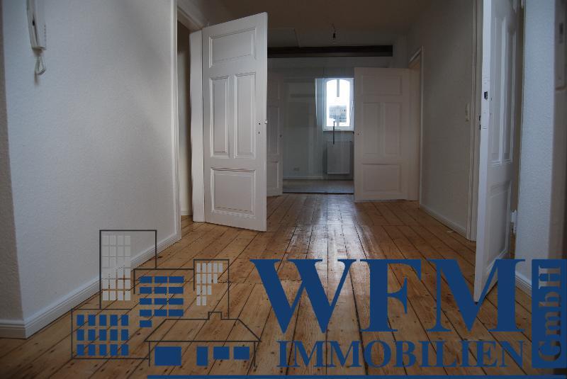 Etagenwohnung Neumünster - 5 Zimmer, 190 m&sup2;, 1.550&euro; | Angebot:26604565