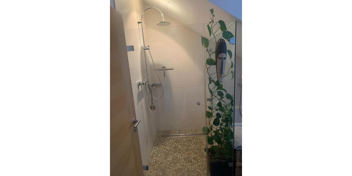 Dachgeschoßwohnung Overath - 2 Zimmer, 83 m&sup2;, 1.049&euro; | Angebot:24488192