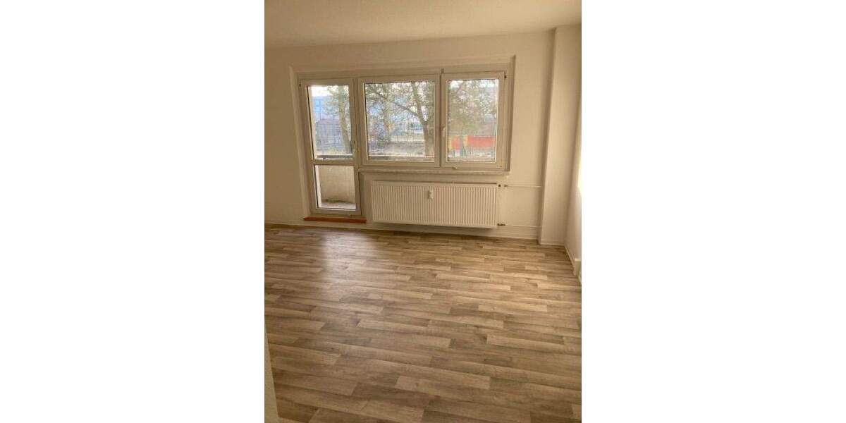 Etagenwohnung Neubrandenburg Oststadt - 3 Zimmer, 64 m&sup2;, 391&euro; | Angebot:25739843