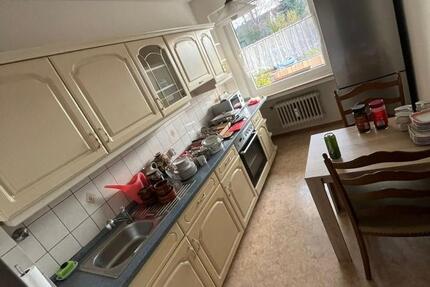 Wohnung im 1. OG mit Balkon und PKW-Stellplatz im Hof 3 zimmer