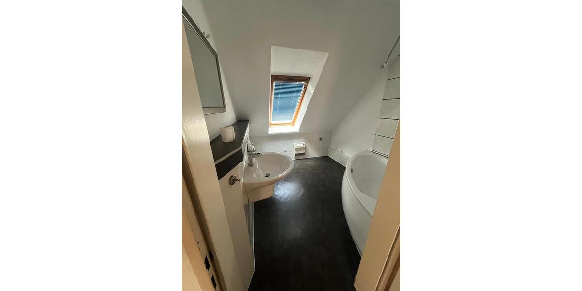 Dachgeschoßwohnung Bargfeld-Stegen Stegen - 4 Zimmer, 89 m&sup2;, 1.100&euro; | Angebot:24623629