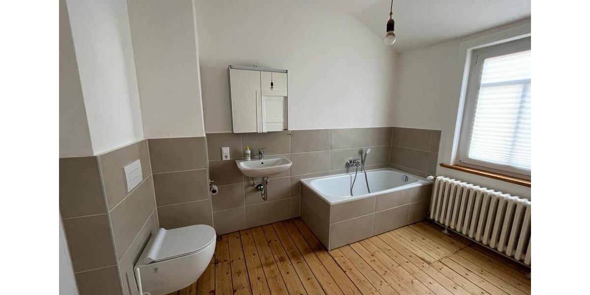 Etagenwohnung Stadtoldendorf - 3.5 Zimmer, 86 m&sup2;, 637&euro; | Angebot:26458008