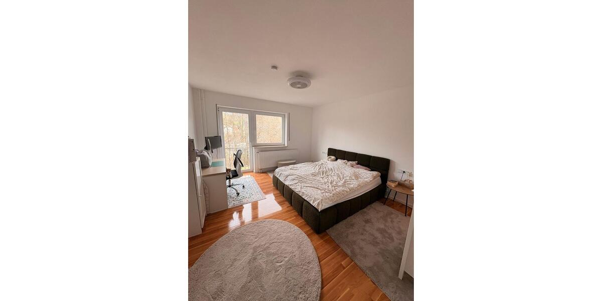 Erdgeschoßwohnung Hilders - 5 Zimmer, 116 m&sup2;, 900&euro; | Angebot:26614064