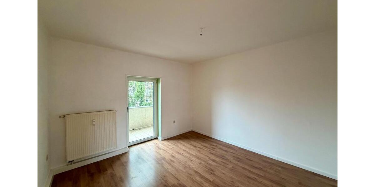Etagenwohnung Naumburg (Saale) - 4 Zimmer, 82 m&sup2;, 533&euro; | Angebot:17822265