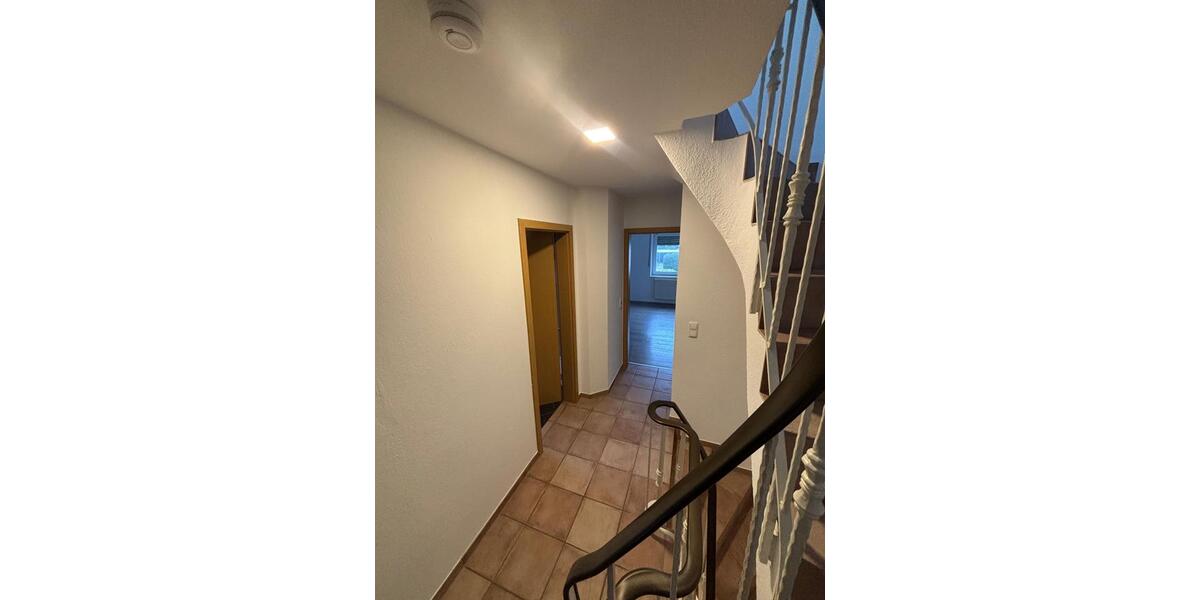 Maisonettenwohnung Hövelhof - 4 Zimmer, 95 m&sup2;, 1.000&euro; | Angebot:25173121