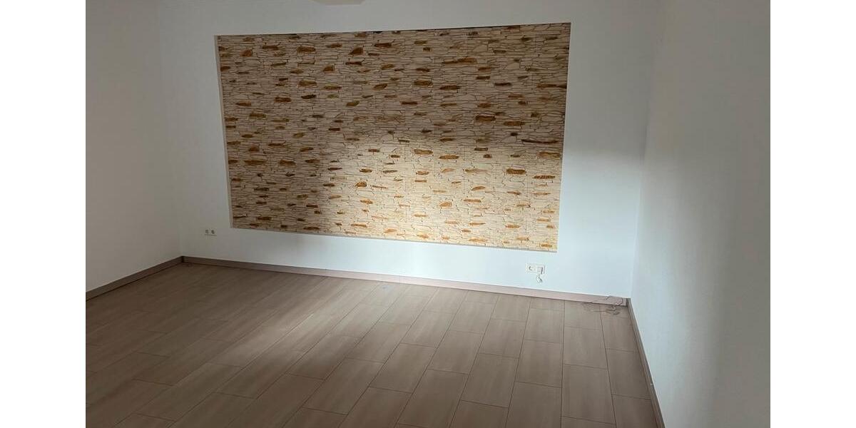 Etagenwohnung Siegen Weidenau - 3 Zimmer, 107 m&sup2;, 1.350&euro; | Angebot:25842747
