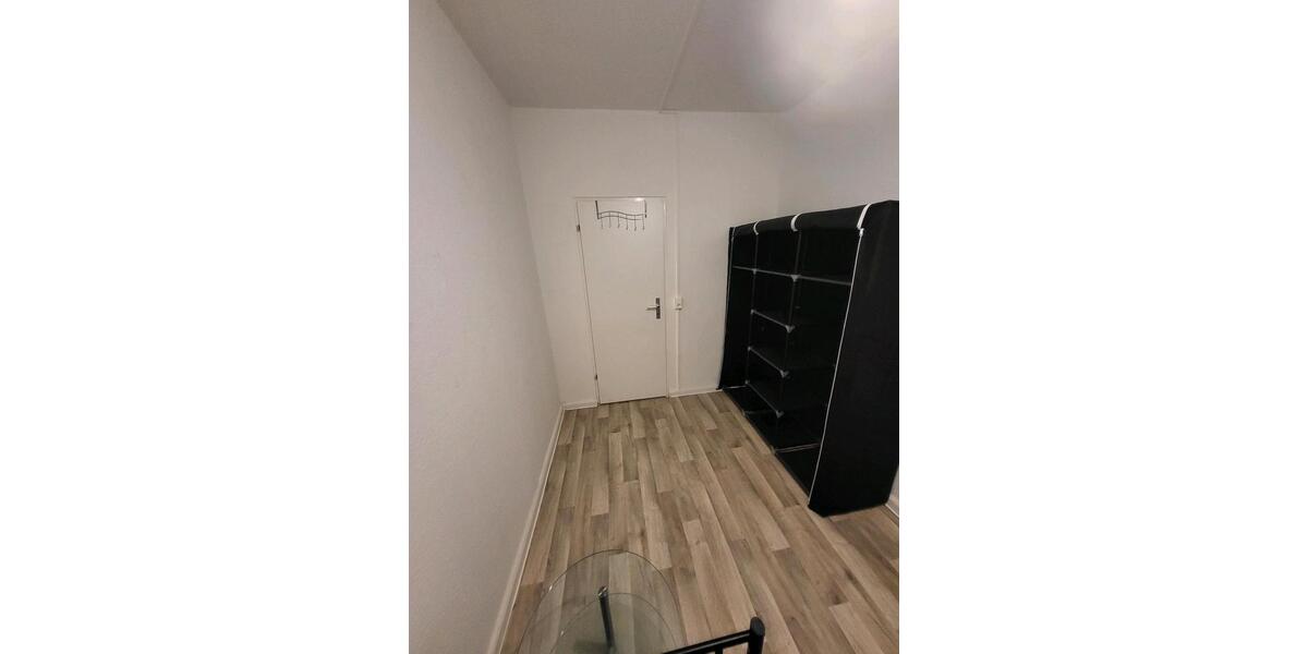 Wohnen auf Zeit Brandenburg an der Havel Görden - 4 Zimmer, 69 m&sup2;, 300&euro; | Angebot:26041852