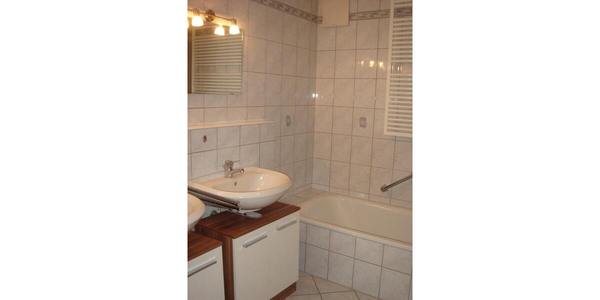 Etagenwohnung Bad Neustadt an der Saale - 3.5 Zimmer, 93 m&sup2;, 950&euro; | Angebot:22052287