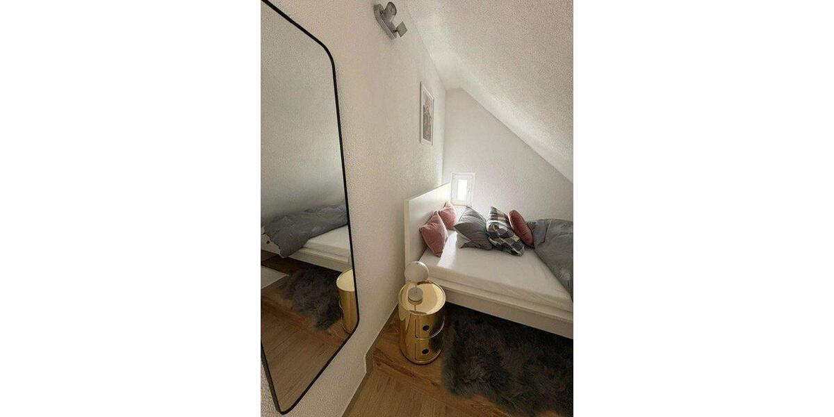 Dachgeschoßwohnung Kempten (Allgäu) - 1 Zimmer, 30 m&sup2;, 375&euro; | Angebot:26233551