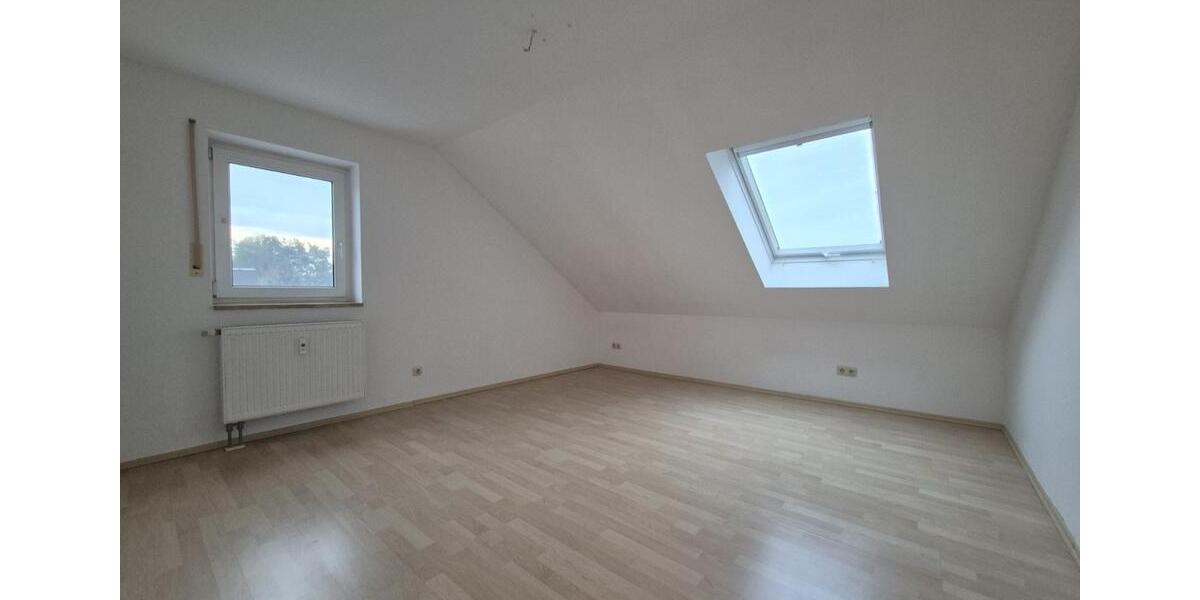 Dachgeschoßwohnung Dinkelsbühl - 3 Zimmer, 60 m&sup2;, 600&euro; | Angebot:24840840
