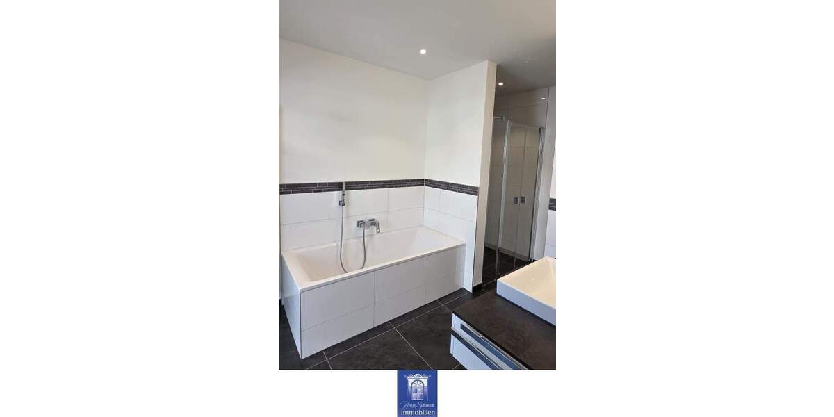 Etagenwohnung Döbeln - 4 Zimmer, 125 m&sup2;, 1.252&euro; | Angebot:25708973