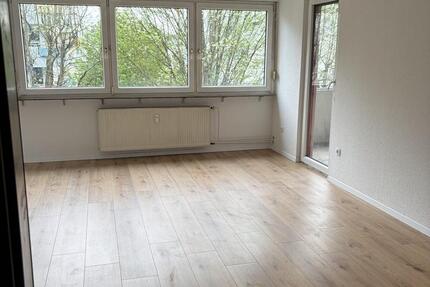 Wohnung Ludwigsburg Hoheneck - 2 Zimmer, 63 m&sup2;, 860&euro; | Angebot:26216331