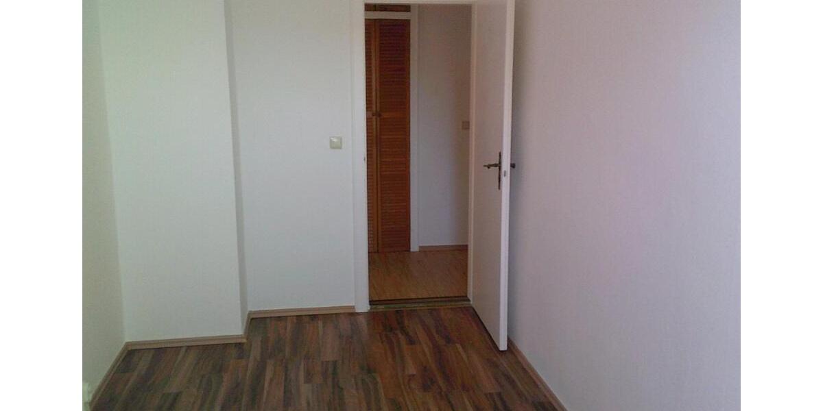 Erdgeschoßwohnung Rositz - 3 Zimmer, 56 m&sup2;, 255&euro; | Angebot:24755918