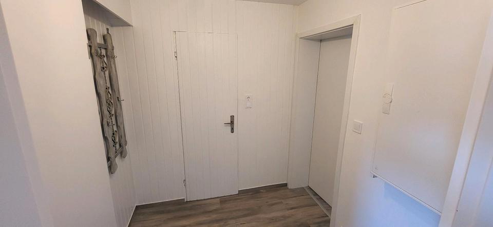 Etagenwohnung Engelskirchen - 4.5 Zimmer, 100 m&sup2;, 1.000&euro; | Angebot:26611643