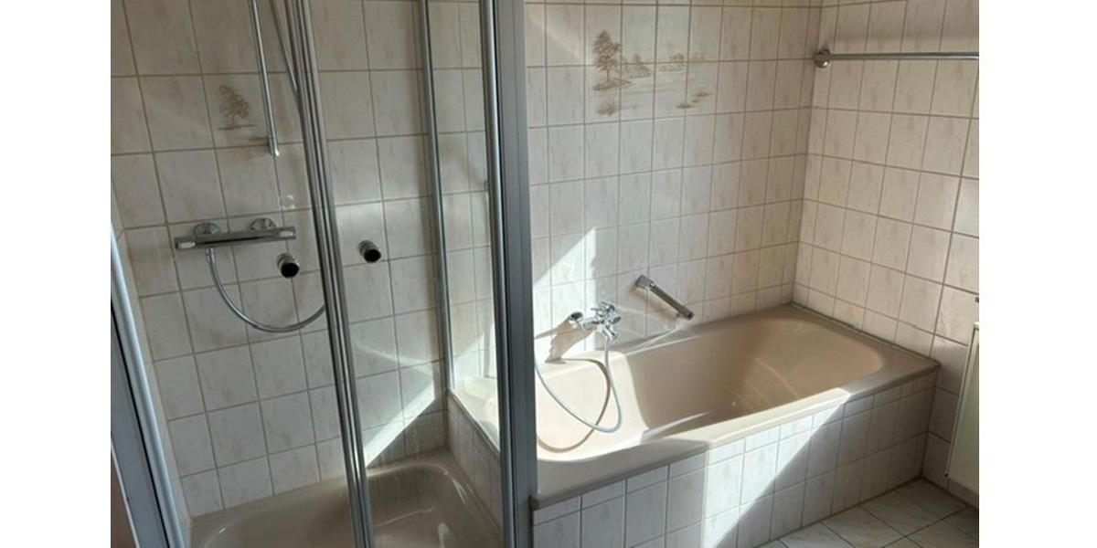 Dachgeschoßwohnung Friedewald - 4 Zimmer, 105 m&sup2;, 897&euro; | Angebot:25162662